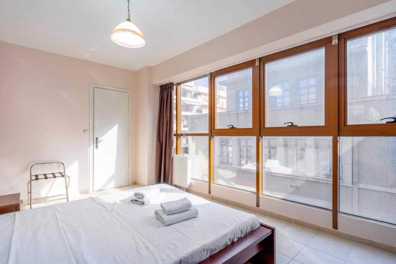 2 Bedroom Renovated Apartment With A View Atény Exteriér fotografie